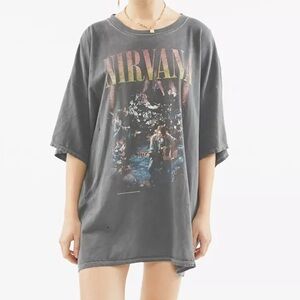 Urban Outfitters Gray Oversized Worn Graphic Tee